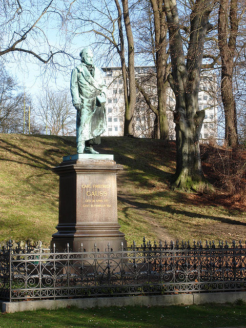 2258890490_9be917fede_z